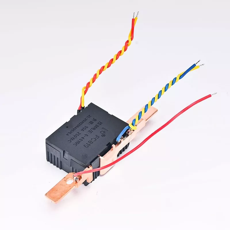 Rơle chốt từ trên xuống dưới loại đường ray 2P một pha Rơle chốt từ trên xuống dưới loại đường ray 2P một pha